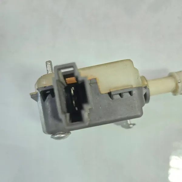 Actuateur de verrou central Skoda Octavia Mk2 OEM 1h0959781A image 3