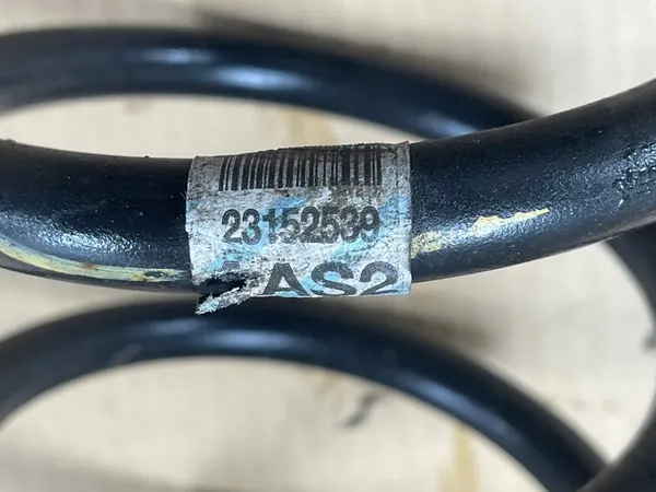 O2 Cadillac Escalade IV 2014 - 6.2 Molla Posteriore 23152539 image 3