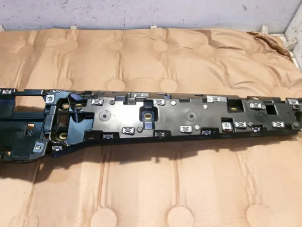 Audi A7 C8 konsoli kiinnityslista OEM 4K1857736 image 6