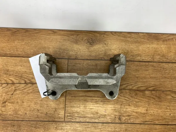 Soporte OEM A010F201 Dodge Ram 1500 2019+ USA image 3