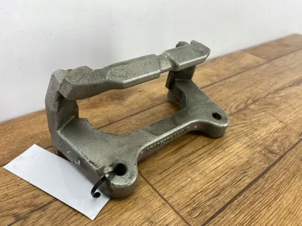 Soporte OEM A010F201 Dodge Ram 1500 2019+ USA image 5