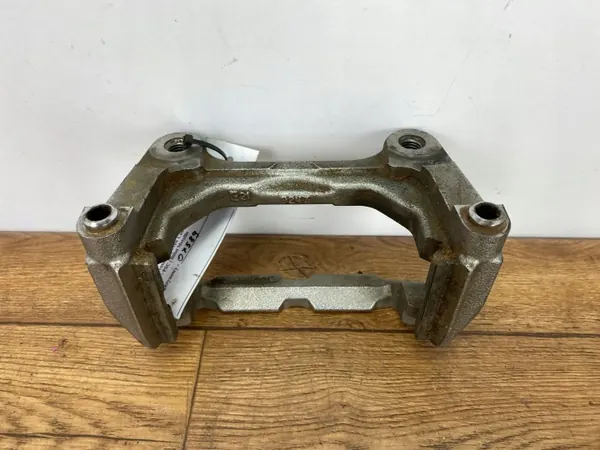 Soporte OEM A010F201 Dodge Ram 1500 2019+ USA image 9