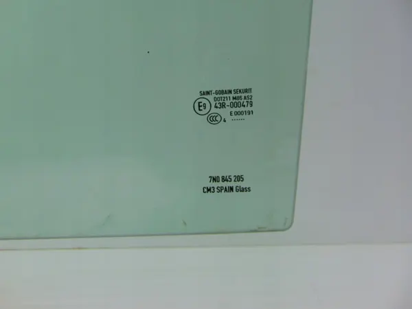 VW Sharan 7N Linke Hintertürscheibe OEM 7N0845205 image 3