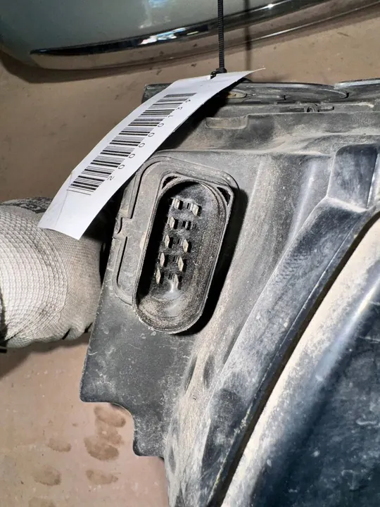 Oikea Etuvalo Volkswagen Passat B5 3B0941016AP image 6