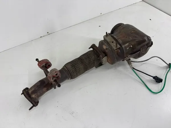 Käytetty Volvo DPF/katalysaattori OEM 31293865 image 3