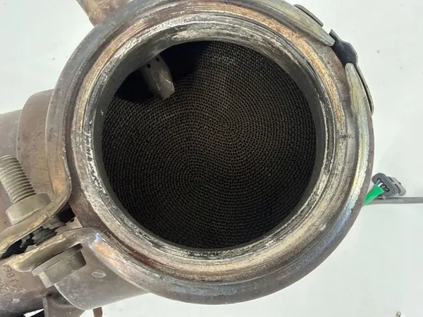Käytetty Volvo DPF/katalysaattori OEM 31293865 image 6