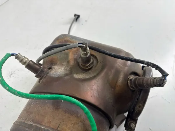 Käytetty Volvo DPF/katalysaattori OEM 31293865 image 9