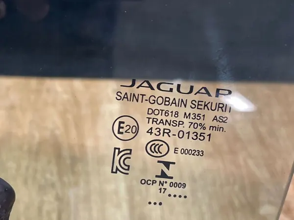 Jaguar E-Pace vänster bakruta OEM 43R01351 image 6