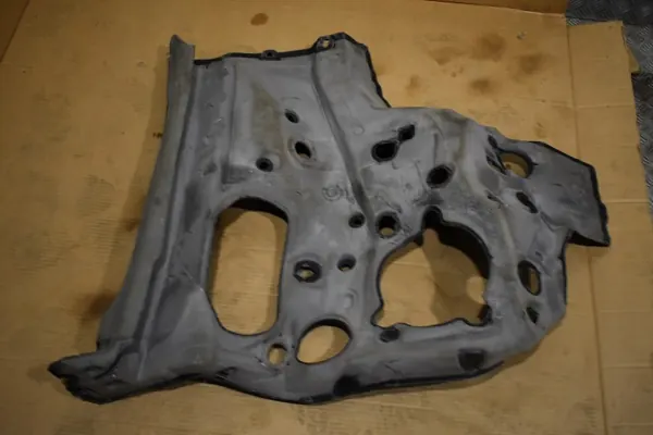 Läpäisyeriste OEM A2236825600 oikea Mercedes W223 image 3
