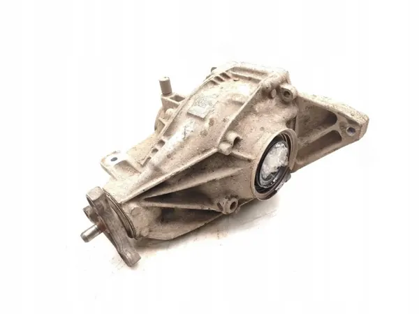 Mercedes C-Class Rear Differential 2053509125 image 2