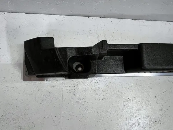 Reforço do para-choque dianteiro Lexus RX V 2022 - OEM image 3