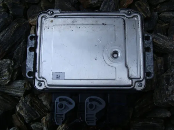 Ordinateur de moteur ECU Suzuki Grand Vitara 1.9 DDIS image 5