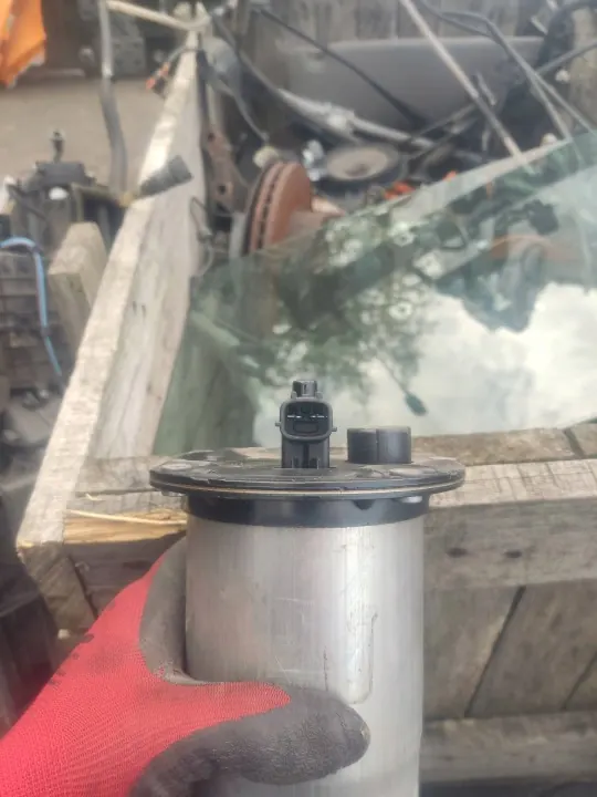 Filtro de combustible Renault OE 164004350R con carcasa image 3