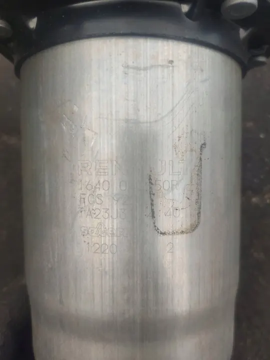 Filtro de combustible Renault OE 164004350R con carcasa image 4