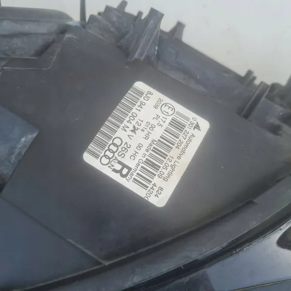 AUDI TT 2007-16 Faro Derecho 8J0941004M image 3