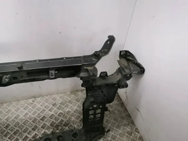 Hyundai Santa Fe 2013 Etuakseli OEM AMD151973 image 3