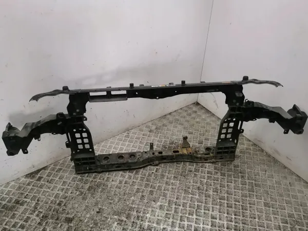 Hyundai Santa Fe 2013 Etuakseli OEM AMD151973 image 6
