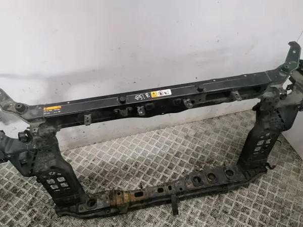 Hyundai Santa Fe 2013 Etuakseli OEM AMD151973 image 9