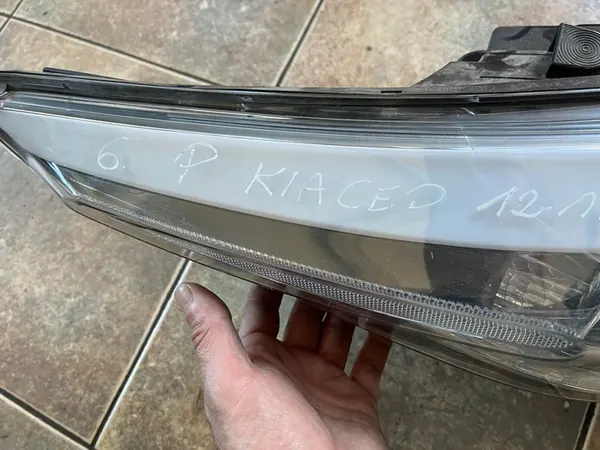 Faros Derecho Kia Ceed Xenon LED 12-15 Europa 92102-A2020 image 3