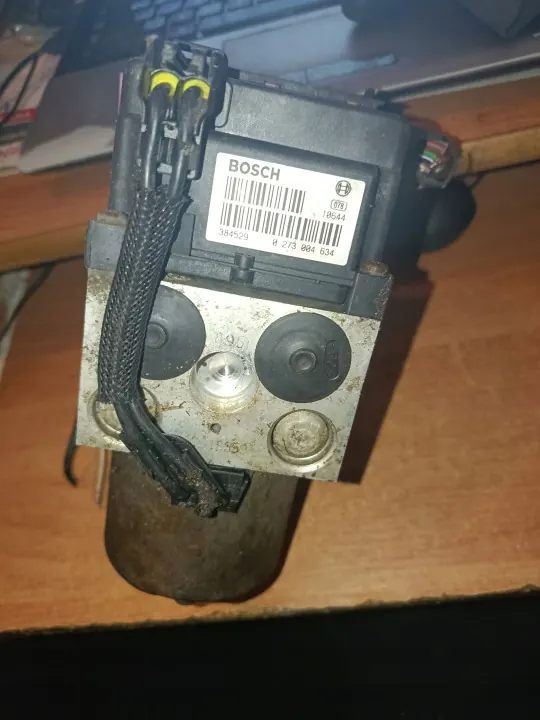 Pompe ABS OEM 24452709 pour Opel Meriva A image 3