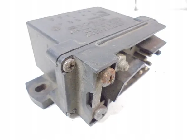 Mercedes glödstiftrelä OEM 0025450632 - Begagnad image 5