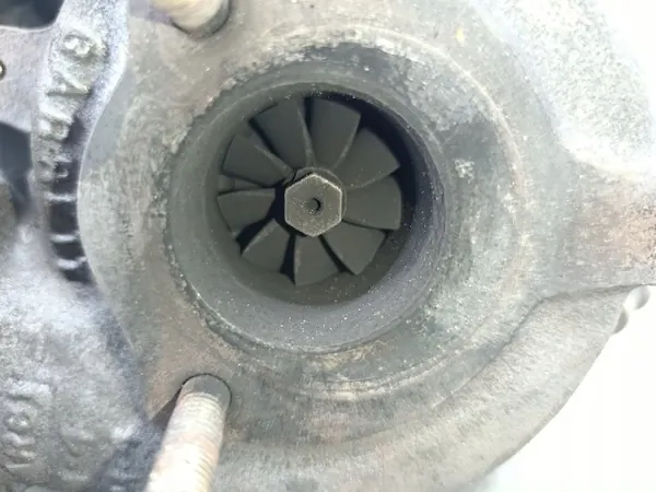 Turbo Garrett usado OEM 028145702R para VW Passat B5 image 3
