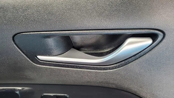 Panneau de Porte Arrière Gauche OEM 83301-N7001 image 6