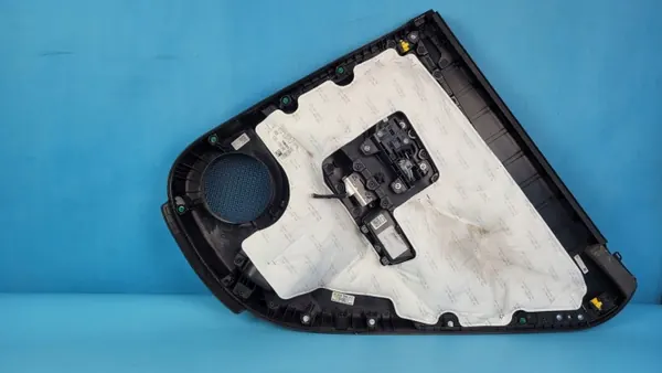 Panneau de Porte Arrière Gauche OEM 83301-N7001 image 8