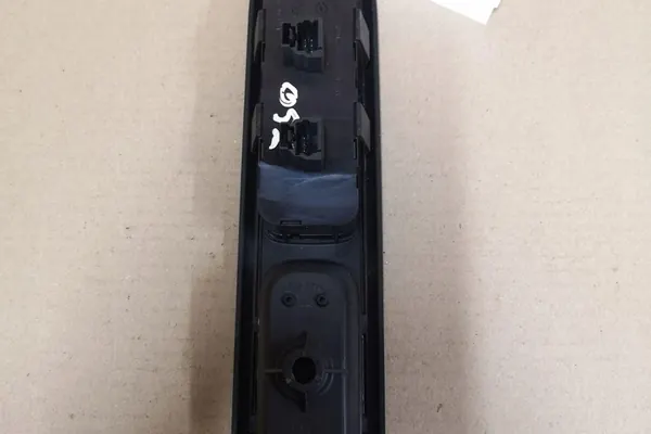 Achterste linker raambedieningsknop PEUGEOT 407 SW image 3