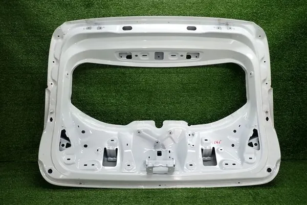 Puerta trasera Mitsubishi Colt VII OEM 5646 VIP image 8