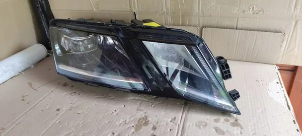 Farol Dianteiro SKODA OCTAVIA III LED image 2