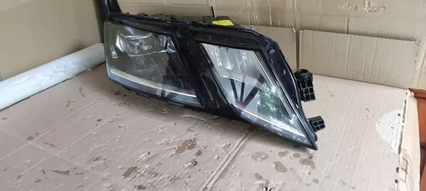 Farol Dianteiro SKODA OCTAVIA III LED image 3