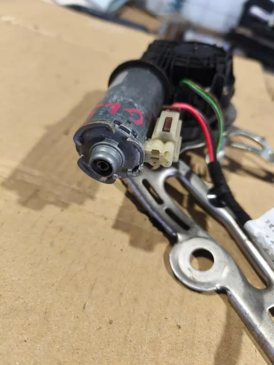 Mercedes CLS W257 kofferbakactuator OEM A2138205903 image 3