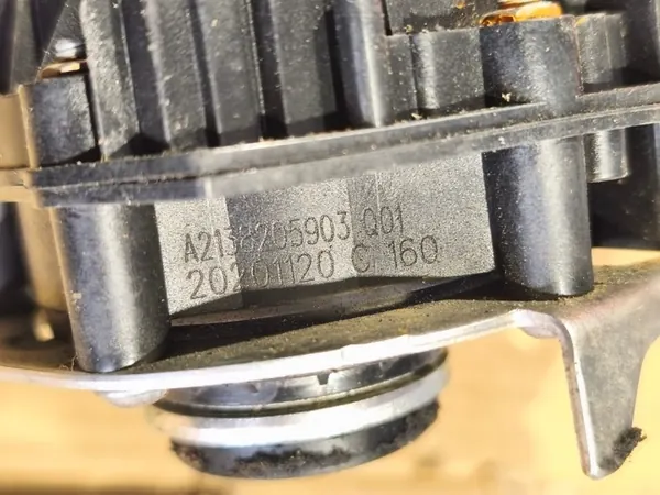 Mercedes CLS W257 kofferbakactuator OEM A2138205903 image 5