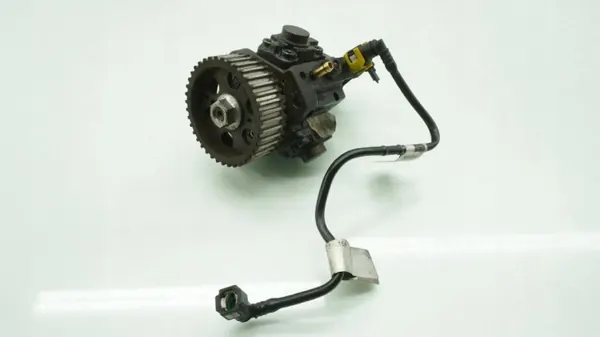 Jeep Renegade 1.6 MJet polttoainepumppu OEM 0445010424 image 3
