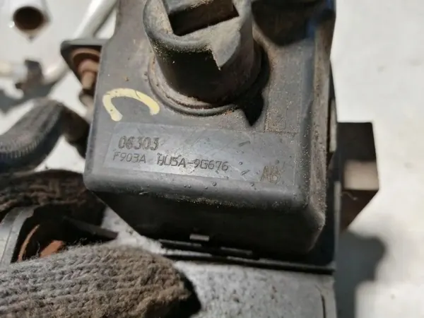 Filtro de partículas Ford OE usado HU5A9G676AB image 3