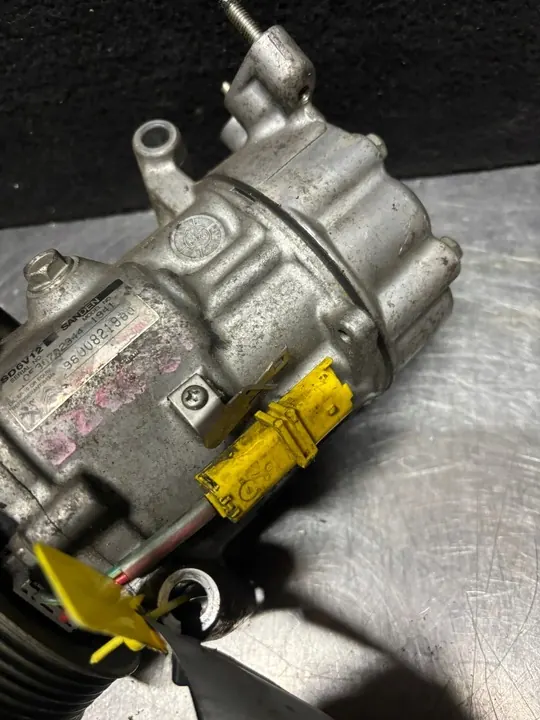 Compresor de Aire Acondicionado Peugeot Citroen 9800821980 image 2