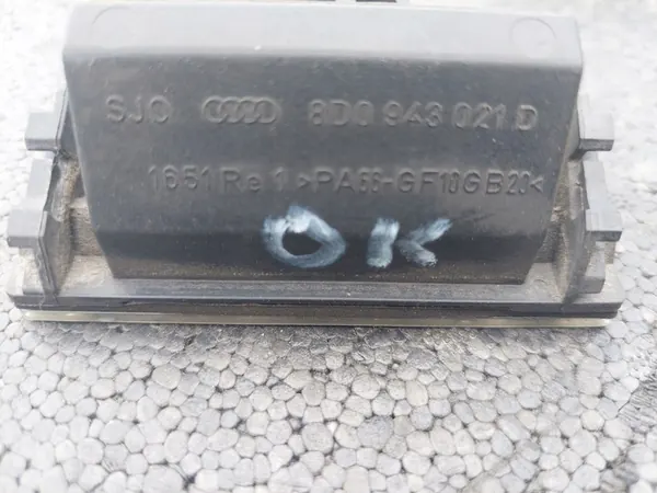 AUDI A4 B5 LIFT SEDAN LUZ DE PLACA DIREITA image 8