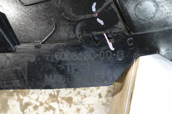 Tesla Model S Voorbumper Onderste Strip OEM 6008180-00-B image 8