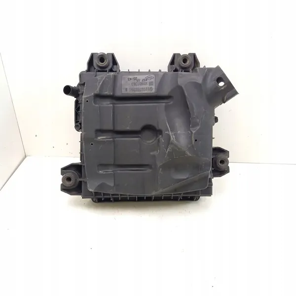 Ilmansuodattimen kotelo NISSAN PRIMASTAR 2.0L OEM 8200760899B image 3