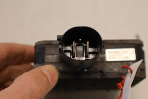 Tuulettimen rele 2x2 PIN 2008 Volvo S80 II D5 940.0076.01 image 2