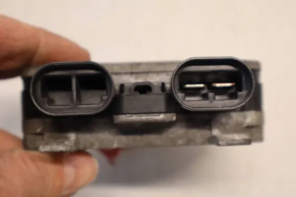 Tuulettimen rele 2x2 PIN 2008 Volvo S80 II D5 940.0076.01 image 3