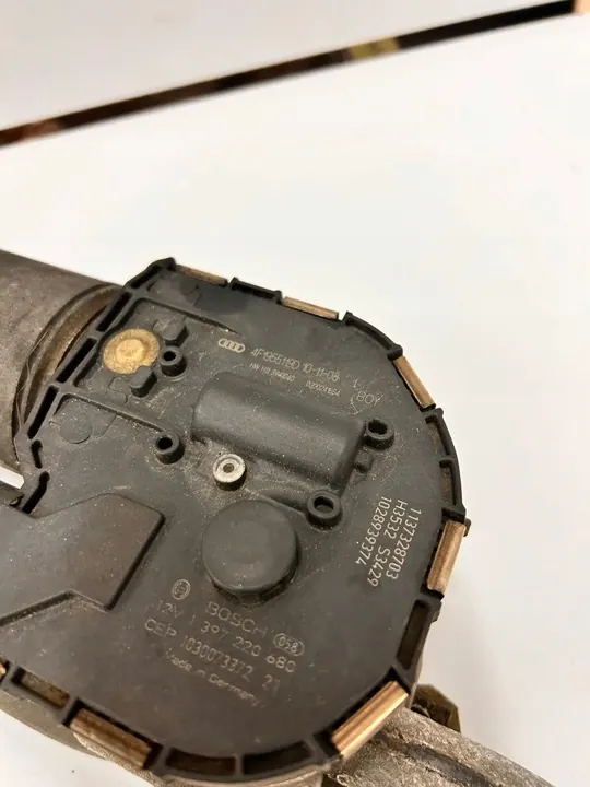 Etupenkin mekanismi AUDI A6 AVANT 4F1955119D image 4