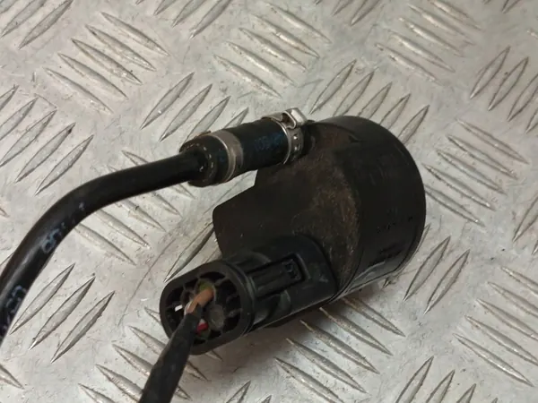 Chauffage de carburant BMW X3 F25 2016 OEM 8576973 image 10