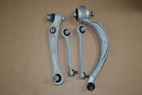 Audi A4 B8 A5 8T Q5 8R Set di bracci di controllo anteriore sinistro image 2