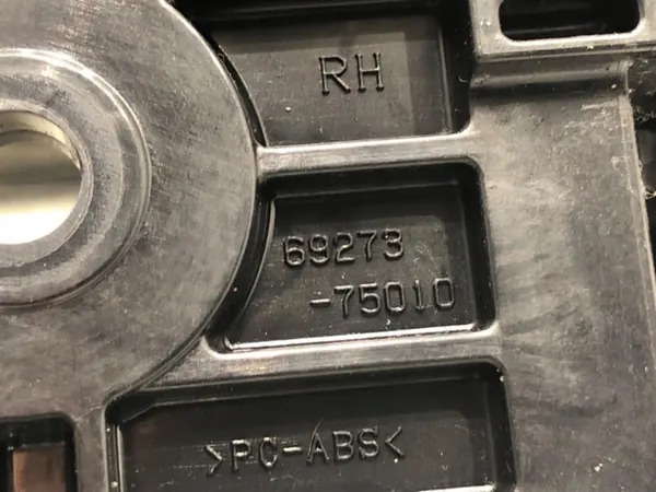 Binnenhandgreep voor rechts OEM 69273-75010 Lexus CT image 4