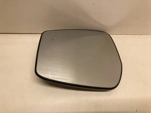 Inserção de vidro Nissan OE CCK29 para NOTE E12 image 3