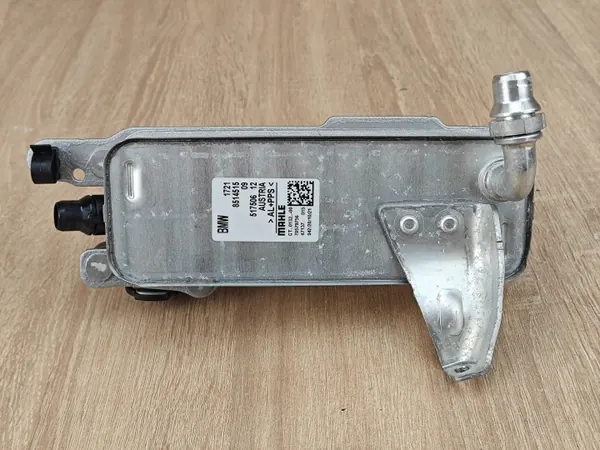 Öljynjäähdyttimen termostaatti OEM 8514515 BMW 2.0D image 2