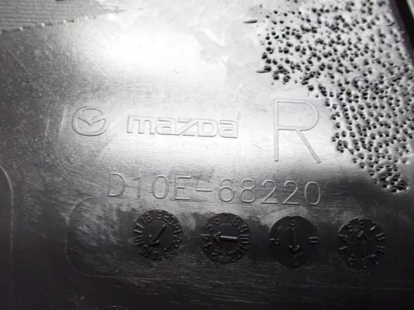 Right Pillar Cover D10E-68220 Mazda CX-3 15R image 3