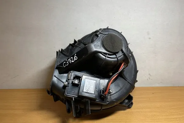 Calefacción BMW 5 (F10) 3.0L Gasolina 2009 OEM 9220847 image 2